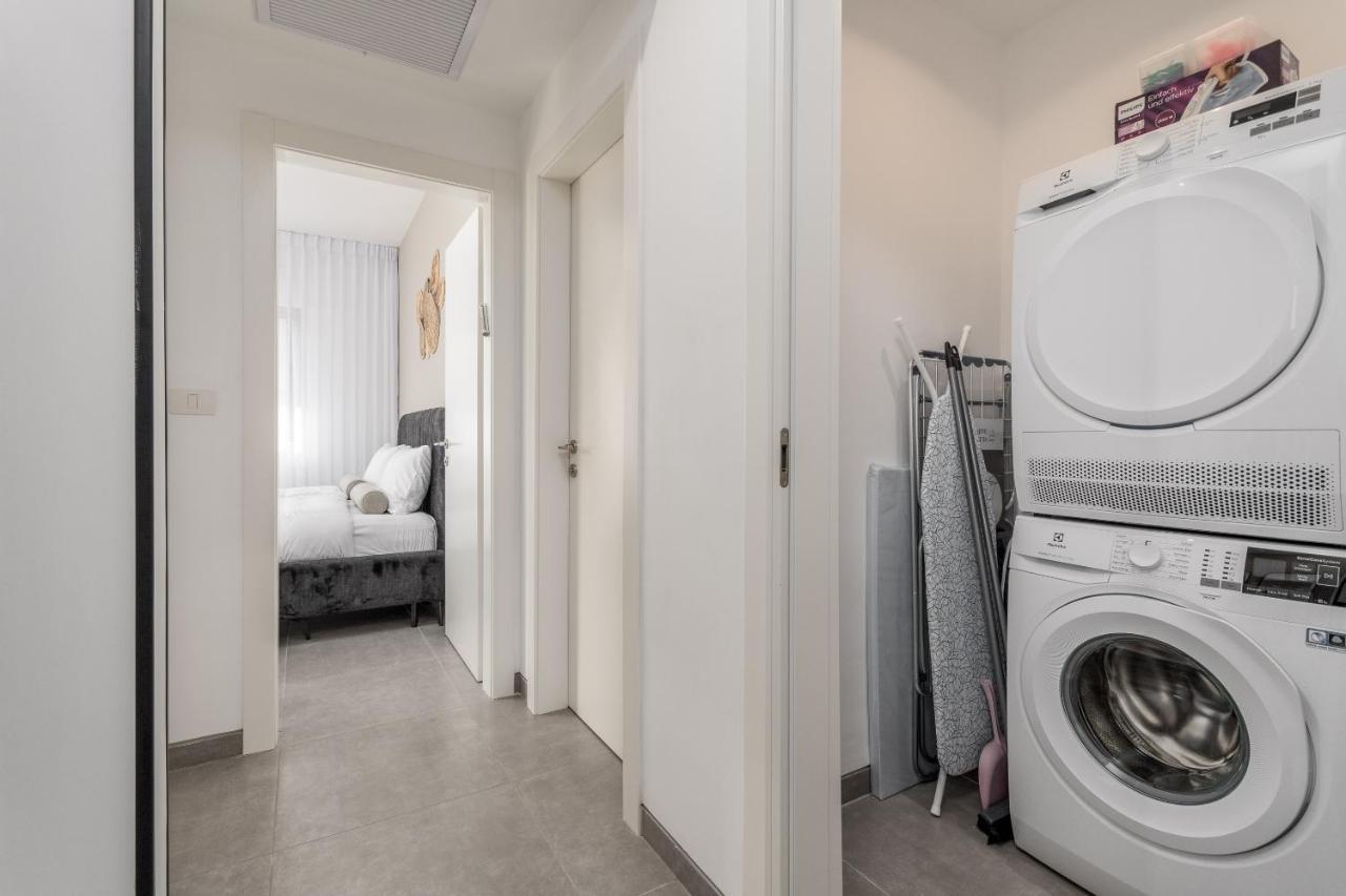 2Bdr W Parking Shirat Haneviim - Mamilla Area Sea-U Yerusalem Bagian luar foto